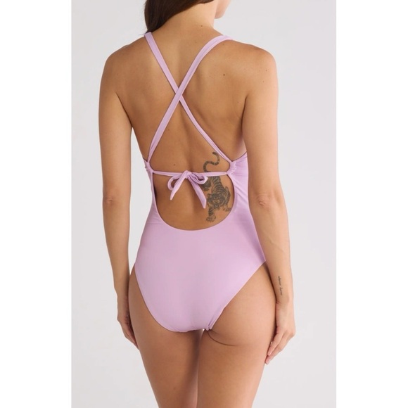 Becca Womens Deep V-Neck Teardrop One-Piece Swimsuit Medium Light Purple Size L - Picture 8 of 8